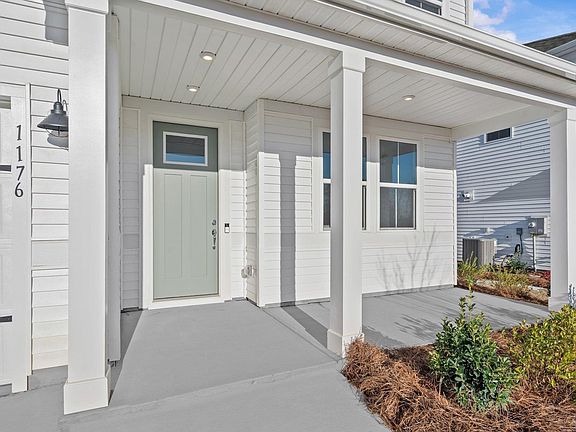 4th image of 1176 Fox Hollow St Lot 9