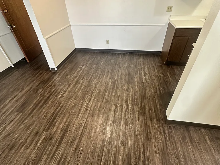 1120 Hancock Dr #5 — Photo 5