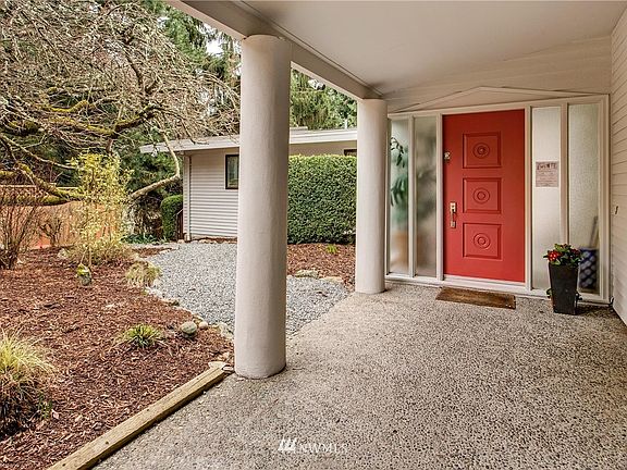 3rd image of 8761 Island Heights Ln