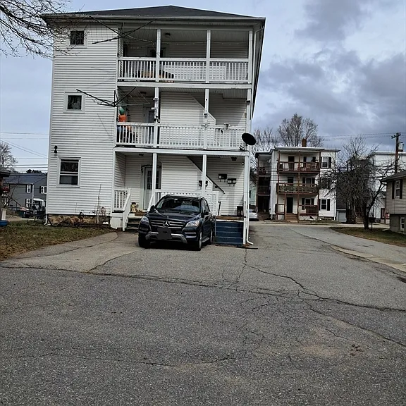 146 Charlton St #1 — Photo 25