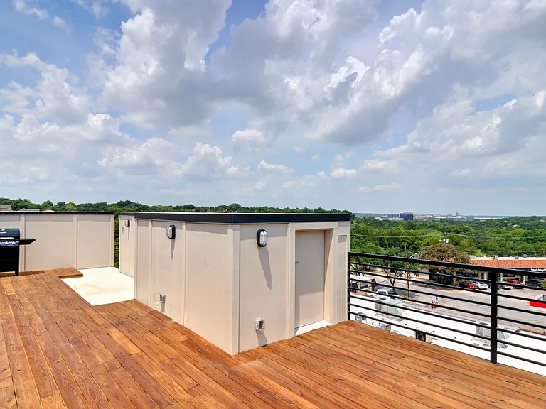 2822 Forest Park Blvd — Photo 69