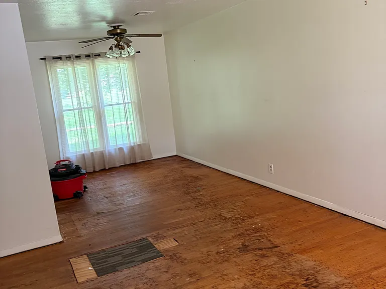 1307 N Broad St — Photo 11