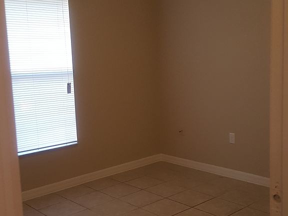 5th image of 901 Gascony Ct