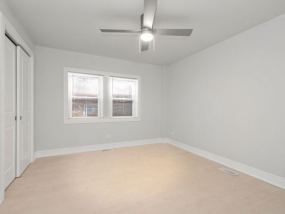 3rd image of 7953 S King Dr #1E