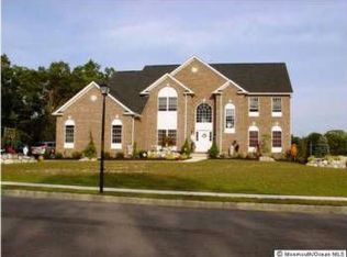 17 Summers Dr, Jackson, NJ 08527