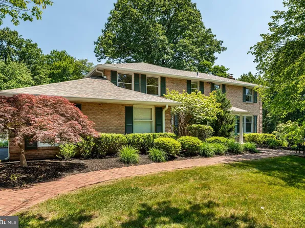 309 Whitemarsh Valley Rd, Fort Washington, PA 19034