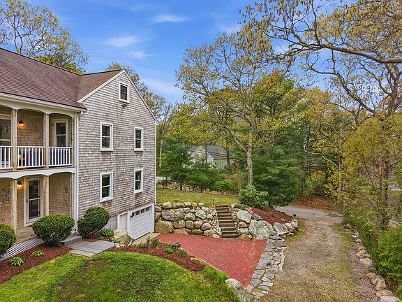 3rd image of 55 Ridgeview Drive