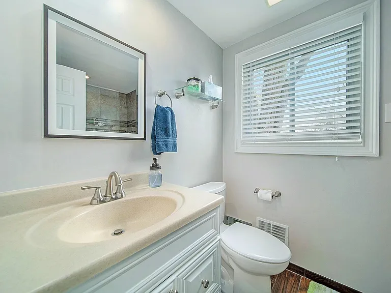 2536 Alveston Dr — Photo 16