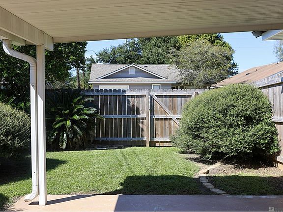 3rd image of 37403 W Hillside Dr