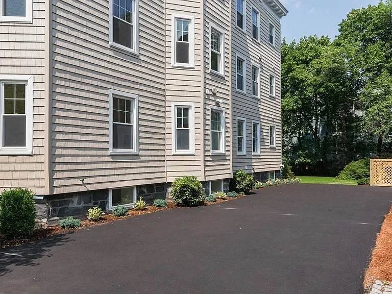 17 Standish St #1 — Photo 20