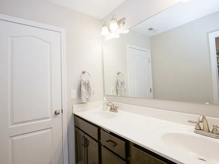 240 Parrish Ln — Photo 38
