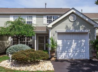 2 Aspen Ln, Freehold, NJ 07728