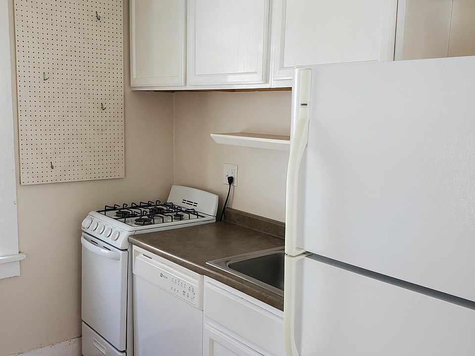 1st image of 819 4th St