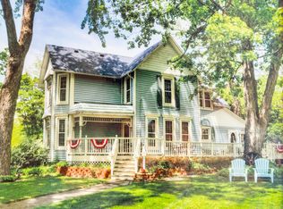 34002 Grand River Ave, Farmington, MI