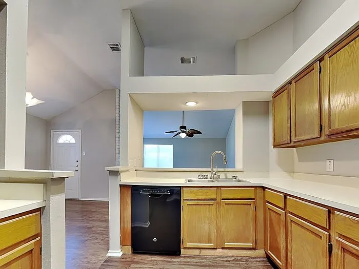 13131 Rocky Ledge Dr — Photo 6
