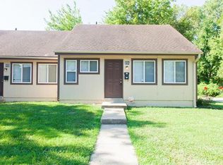 894 Dawnview Ct, Florissant, MO 63031