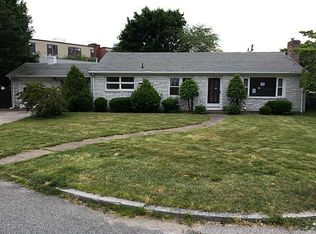 111 Blodgett Ave, Pawtucket, RI 02860