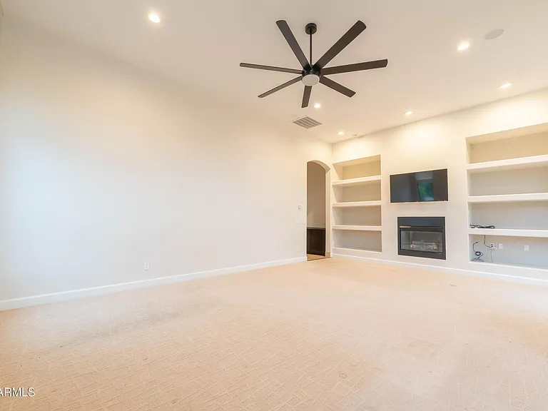3552 E Jaeger Cir — Photo 10