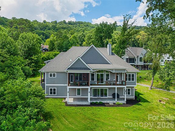 3rd image of 143 Gracie Ln