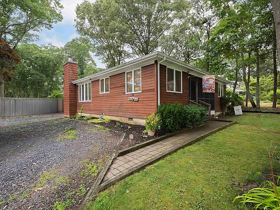 2nd image of 543 S Pitney Rd