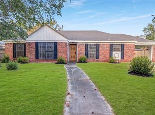 2403 Oak Cliff St, Lake Charles, LA 70607
