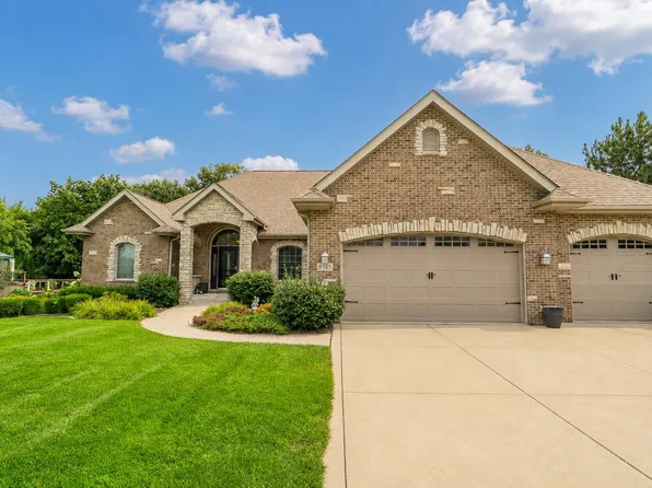 9385 Julia Dr, Saint John, IN 46373