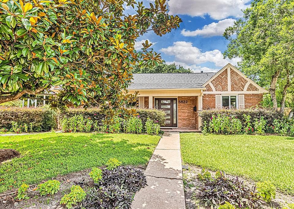 Spacious 4 bedroom, 3 bathroom house with great curb appeal.