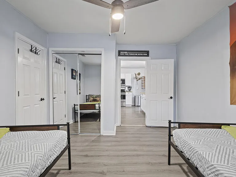 724 E Woodard St — Photo 12