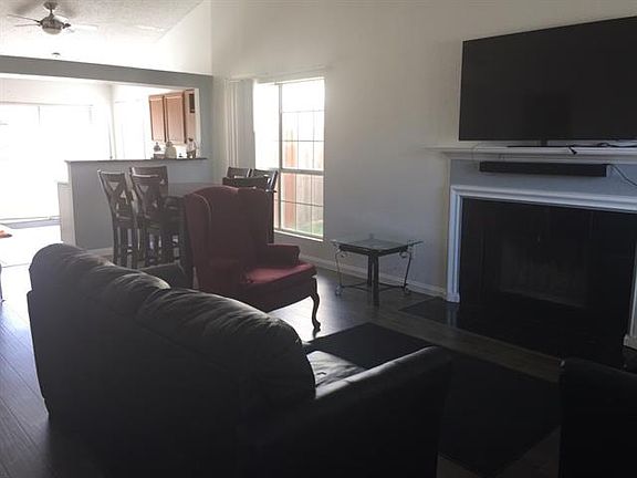 2nd image of 514 Kalmia Dr