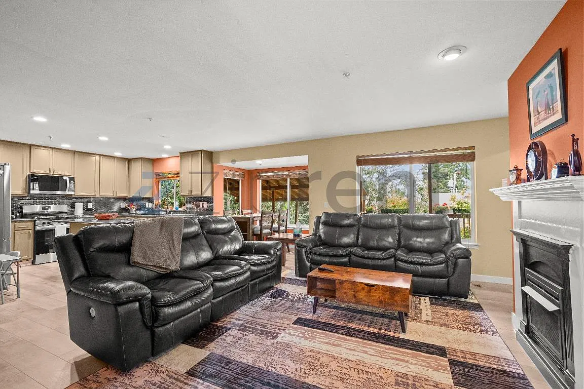 5 bed, 2.5 bath, $6,930 — Photo 1