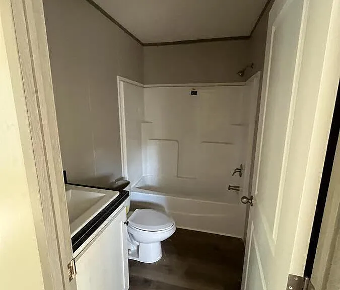 124 Strandberg Cir — Photo 14