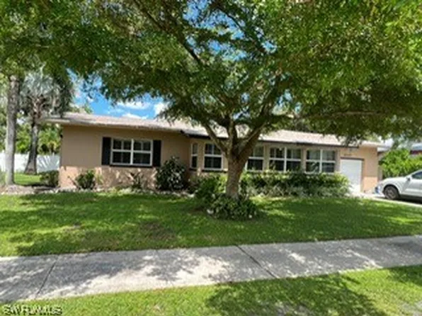 1337 Bradford Rd, Fort Myers, FL 33901