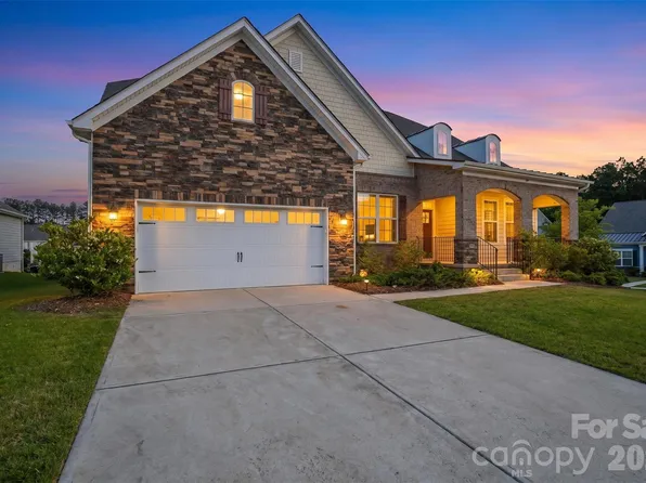 900 Raffaelo Vw, Mount Holly, NC 28120