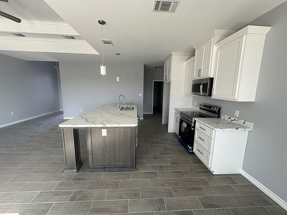 5th image of 328 Lenawee Ave