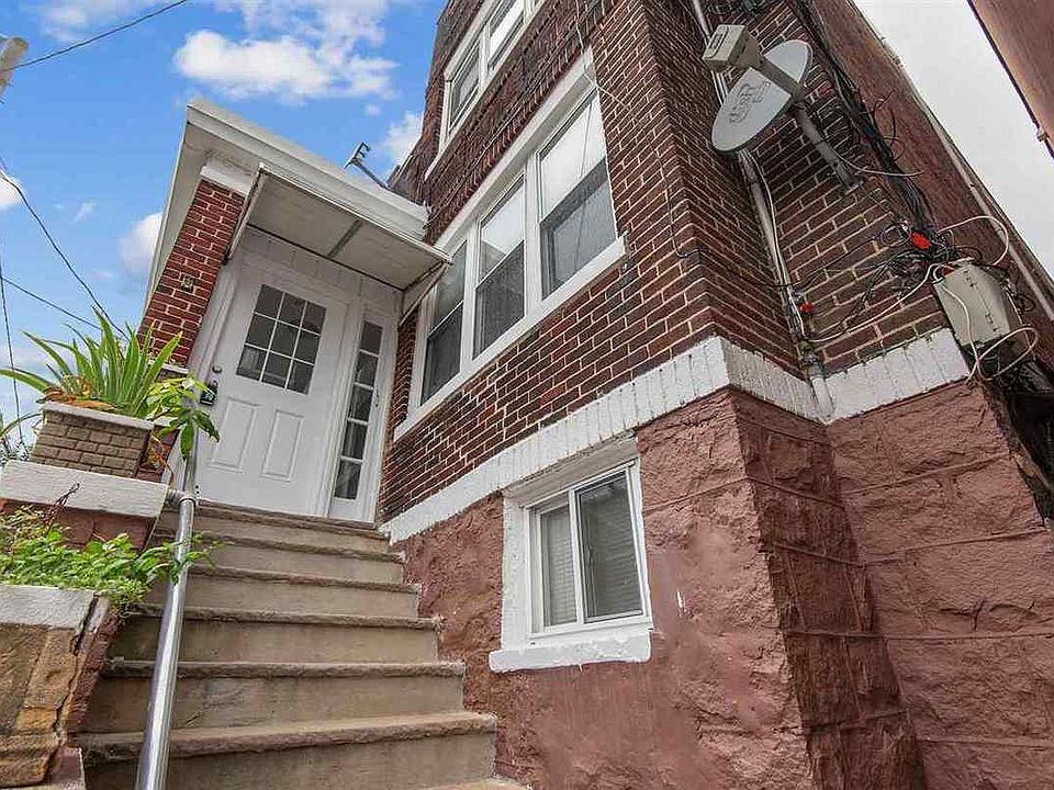 1st image of 332 72nd St