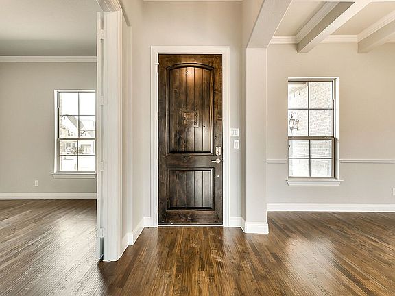 2nd image of 1017 Calm Crest Dr