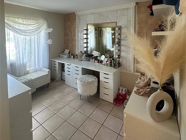 11296 Heathcliff Dr — Photo 8