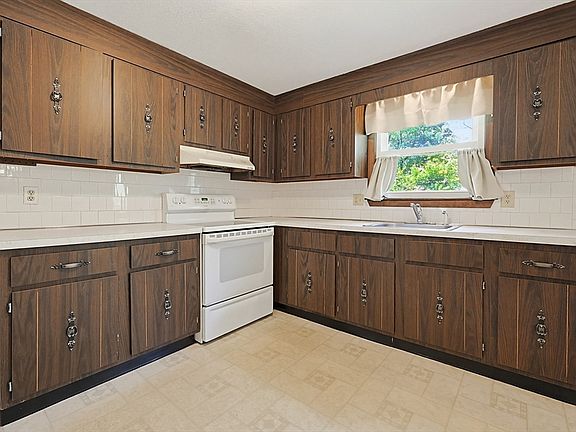 3rd image of 274 Temi Rd