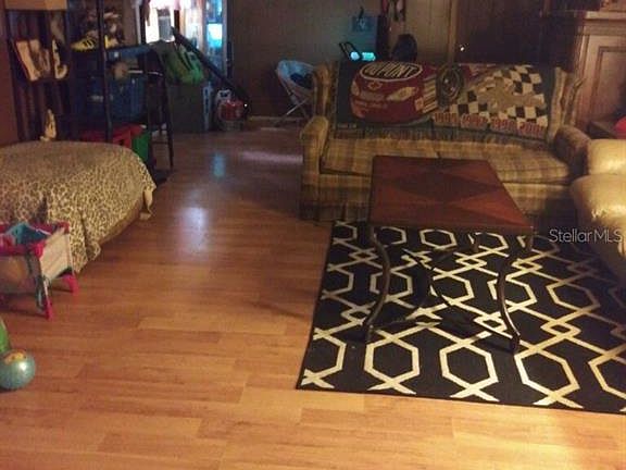 3rd image of 23722 Lake Ave