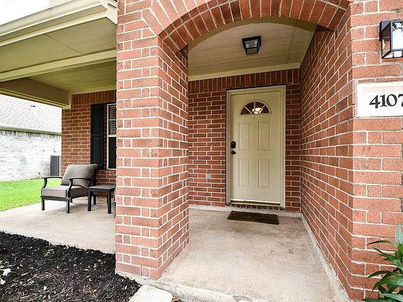 5th image of 4107 Merlet Dr