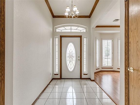 3rd image of 4512 SE 33rd St