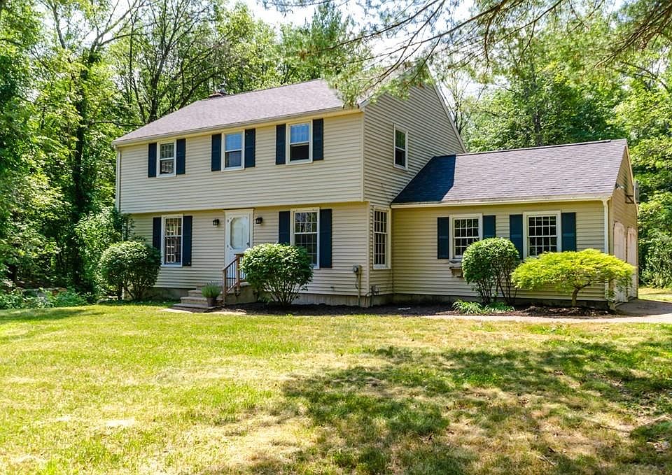 1st image of 14 Hilltop Cir