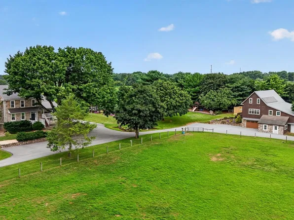 715 Fallowfield Rd, Atglen, PA 19310