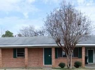 1284 Longview Dr, Greenville, MS 38703