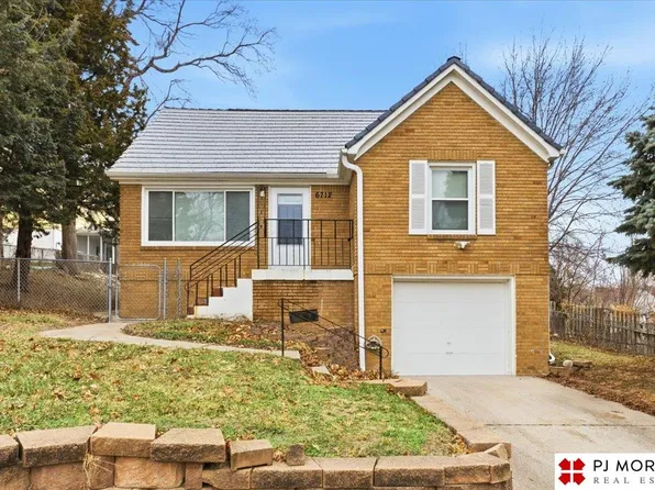 6712 Blondo St, Omaha, NE 68104