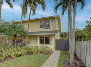 821 NE 8th Ave, Delray Beach, FL 33483