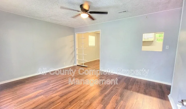 9348 Culpeper Ave — Photo 5
