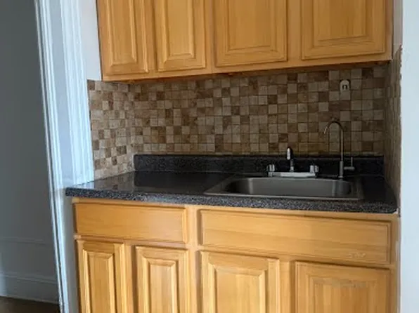 90 Vark St APT 2W, Yonkers, NY 10701
