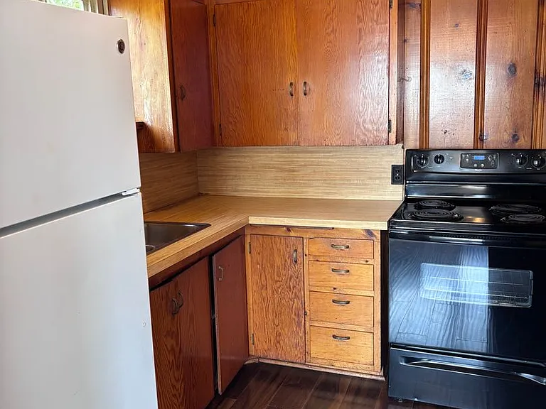 629 S Reno Ave — Photo 4