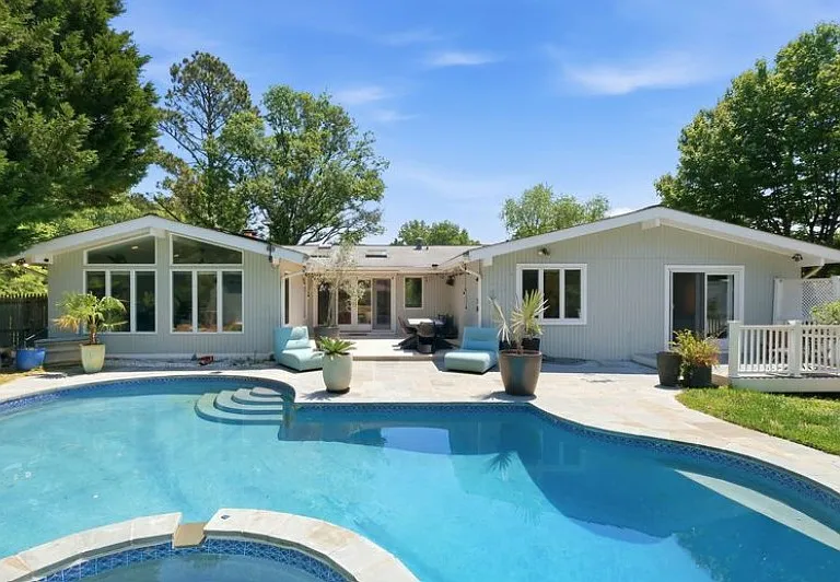 11610 Karen Dr — Photo 3
